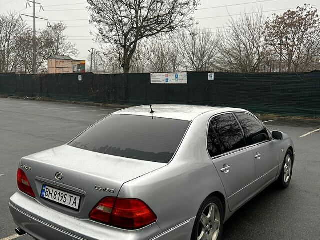 Серый Лексус ЛС, объемом двигателя 4.3 л и пробегом 300 тыс. км за 5555 $, фото 6 на Automoto.ua