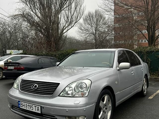 Серый Лексус ЛС, объемом двигателя 4.3 л и пробегом 300 тыс. км за 5555 $, фото 2 на Automoto.ua