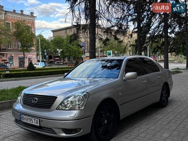 Серый Лексус ЛС, объемом двигателя 4.29 л и пробегом 333 тыс. км за 6300 $, фото 1 на Automoto.ua