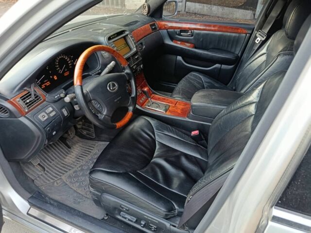 Сірий Лексус ЛС, об'ємом двигуна 4 л та пробігом 386 тис. км за 5523 $, фото 5 на Automoto.ua