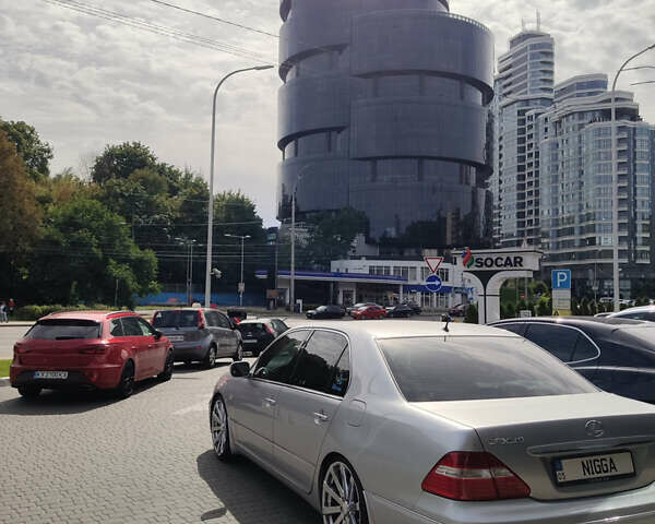 Сірий Лексус ЛС, об'ємом двигуна 4.29 л та пробігом 300 тис. км за 9500 $, фото 10 на Automoto.ua