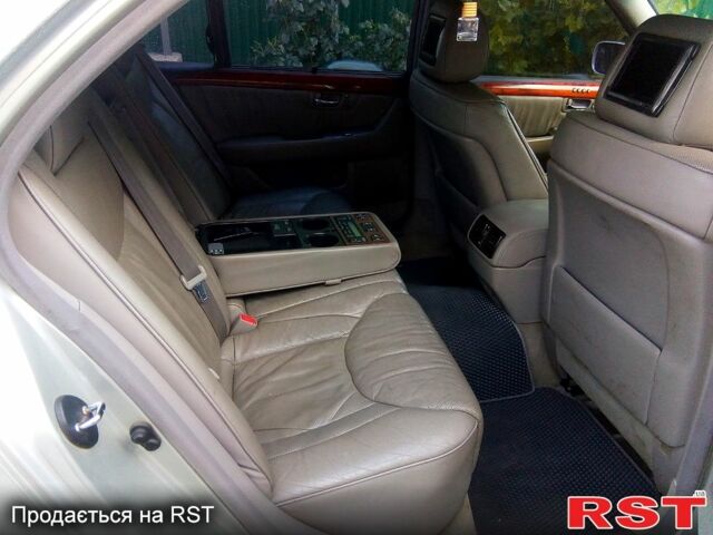 Серый Лексус ЛС, объемом двигателя 4.3 л и пробегом 225 тыс. км за 11999 $, фото 3 на Automoto.ua