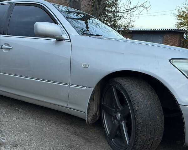 Лексус ЛС 2005 в Виннице на Automoto.ua Серый Лексус ЛС, объемом двигателя 4.29 л и пробегом 350 тыс. км за 3999 $, фото 4 на Automoto.ua