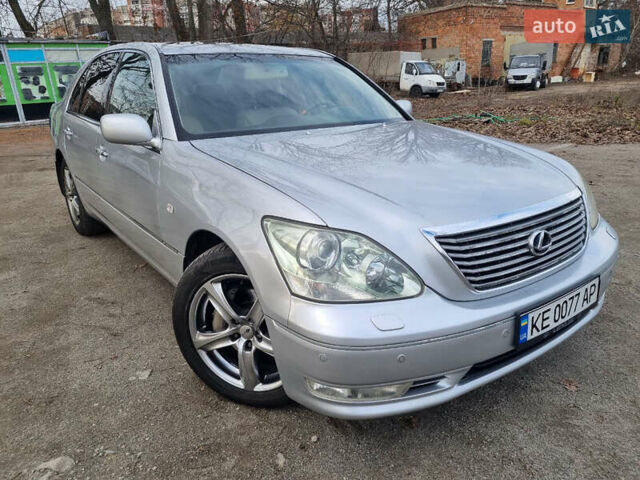 Серый Лексус ЛС, объемом двигателя 4.29 л и пробегом 259 тыс. км за 6700 $, фото 7 на Automoto.ua