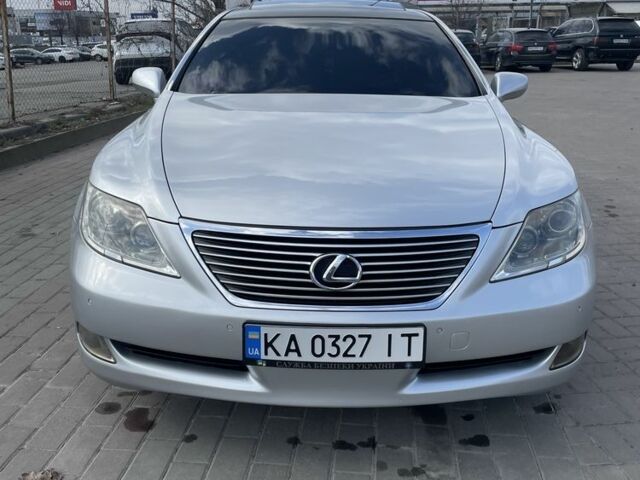 Сірий Лексус ЛС, об'ємом двигуна 4.6 л та пробігом 200 тис. км за 12500 $, фото 2 на Automoto.ua