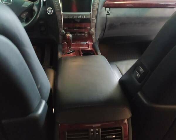 Сірий Лексус ЛС, об'ємом двигуна 4.6 л та пробігом 160 тис. км за 9500 $, фото 6 на Automoto.ua