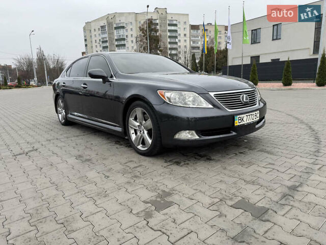 Серый Лексус ЛС, объемом двигателя 4.6 л и пробегом 116 тыс. км за 11700 $, фото 2 на Automoto.ua