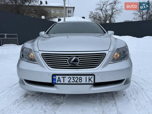 Серый Лексус ЛС, объемом двигателя 4.61 л и пробегом 240 тыс. км за 8500 $, фото 22 на Automoto.ua