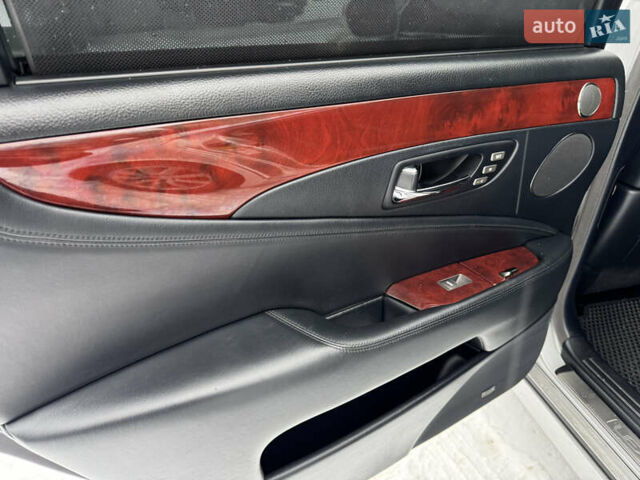 Серый Лексус ЛС, объемом двигателя 4.61 л и пробегом 240 тыс. км за 8500 $, фото 44 на Automoto.ua
