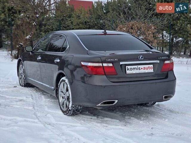 Сірий Лексус ЛС, об'ємом двигуна 5 л та пробігом 237 тис. км за 15499 $, фото 7 на Automoto.ua