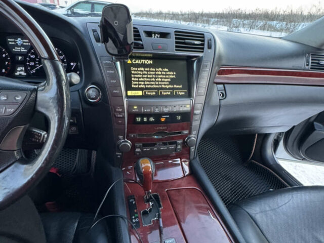 Сірий Лексус ЛС, об'ємом двигуна 4.61 л та пробігом 272 тис. км за 8000 $, фото 18 на Automoto.ua