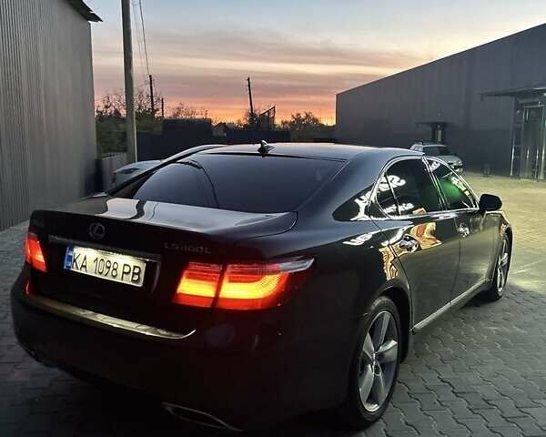 Сірий Лексус ЛС, об'ємом двигуна 4.6 л та пробігом 183 тис. км за 10999 $, фото 2 на Automoto.ua