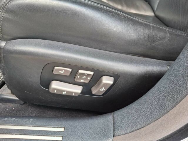 Серый Лексус ЛС, объемом двигателя 5 л и пробегом 340 тыс. км за 14500 $, фото 13 на Automoto.ua