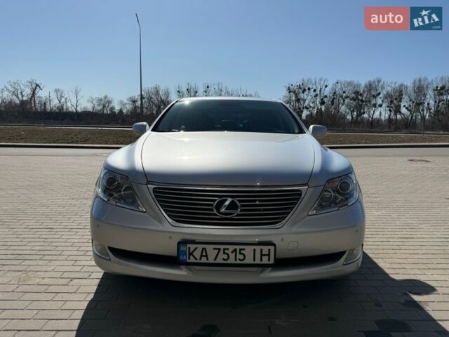 Сірий Лексус ЛС, об'ємом двигуна 4.61 л та пробігом 274 тис. км за 11500 $, фото 12 на Automoto.ua