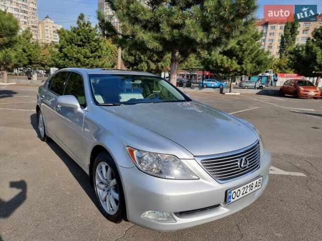 Сірий Лексус ЛС, об'ємом двигуна 4.61 л та пробігом 238 тис. км за 9500 $, фото 32 на Automoto.ua