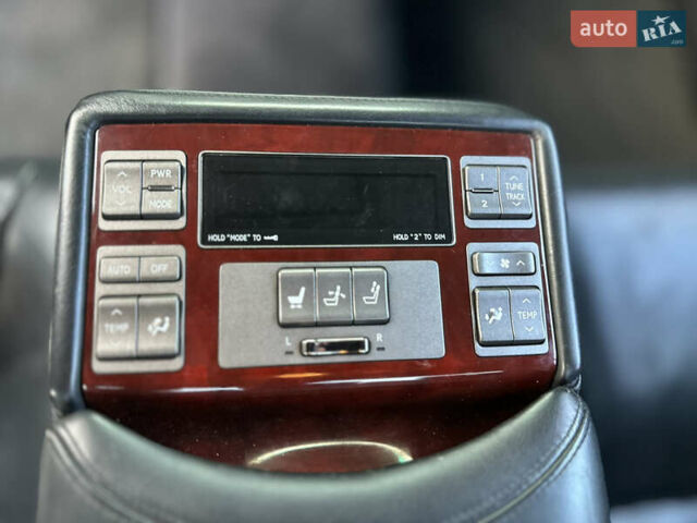 Серый Лексус ЛС, объемом двигателя 4.99 л и пробегом 220 тыс. км за 7000 $, фото 16 на Automoto.ua