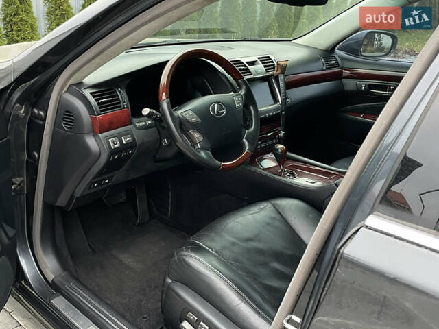 Серый Лексус ЛС, объемом двигателя 4.6 л и пробегом 195 тыс. км за 9950 $, фото 24 на Automoto.ua
