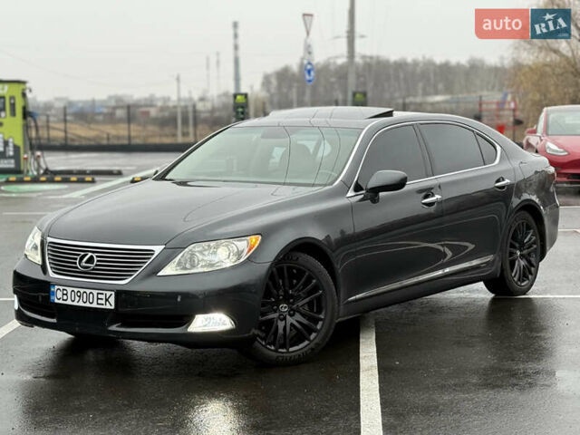 Серый Лексус ЛС, объемом двигателя 4.6 л и пробегом 323 тыс. км за 10400 $, фото 6 на Automoto.ua