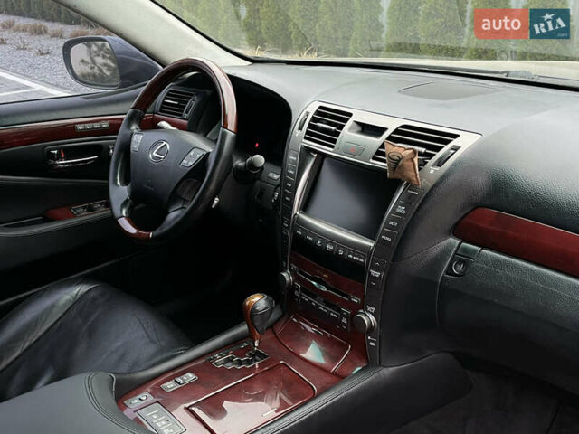 Серый Лексус ЛС, объемом двигателя 4.6 л и пробегом 195 тыс. км за 9950 $, фото 20 на Automoto.ua