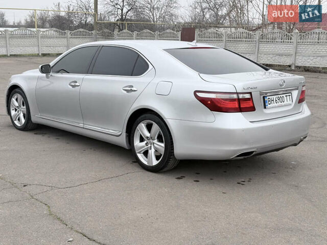 Серый Лексус ЛС, объемом двигателя 4.6 л и пробегом 230 тыс. км за 8500 $, фото 3 на Automoto.ua