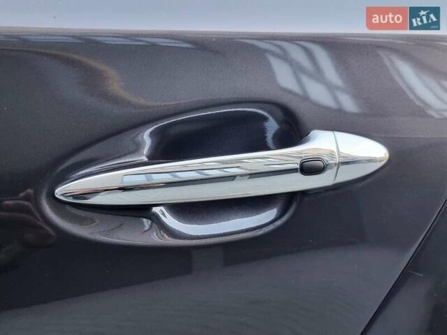 Серый Лексус ЛС, объемом двигателя 4.97 л и пробегом 237 тыс. км за 16999 $, фото 21 на Automoto.ua