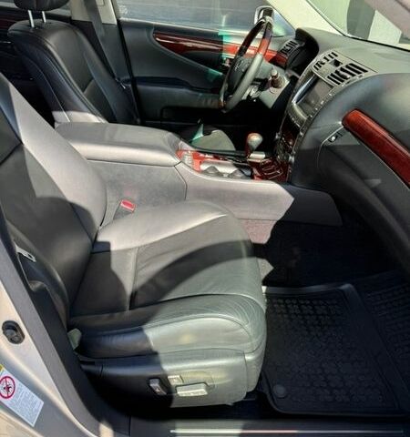 Сірий Лексус ЛС, об'ємом двигуна 4.61 л та пробігом 274 тис. км за 11500 $, фото 37 на Automoto.ua