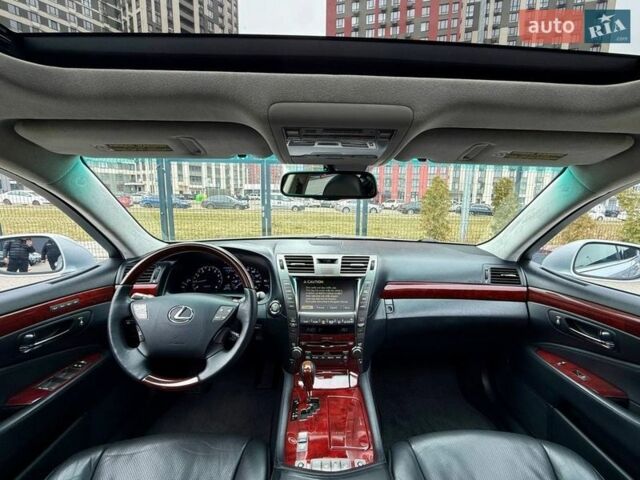 Серый Лексус ЛС, объемом двигателя 4.61 л и пробегом 275 тыс. км за 11500 $, фото 35 на Automoto.ua