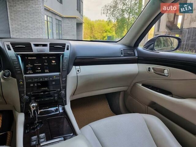 Серый Лексус ЛС, объемом двигателя 4.97 л и пробегом 237 тыс. км за 16999 $, фото 49 на Automoto.ua