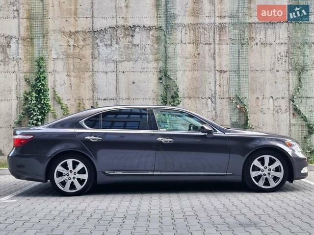 Серый Лексус ЛС, объемом двигателя 4.97 л и пробегом 237 тыс. км за 16999 $, фото 98 на Automoto.ua