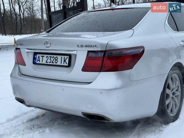 Серый Лексус ЛС, объемом двигателя 4.61 л и пробегом 240 тыс. км за 8500 $, фото 29 на Automoto.ua