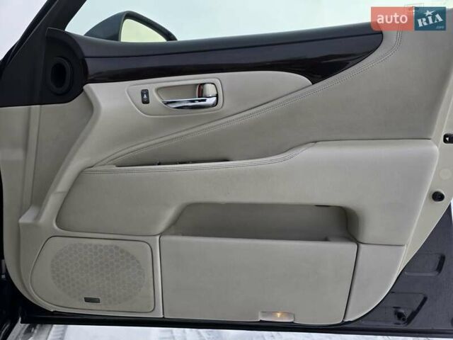 Сірий Лексус ЛС, об'ємом двигуна 5 л та пробігом 237 тис. км за 15499 $, фото 52 на Automoto.ua