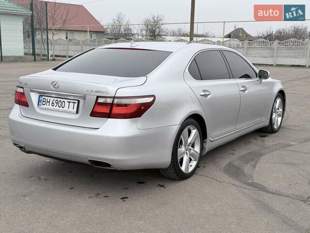 Серый Лексус ЛС, объемом двигателя 4.6 л и пробегом 230 тыс. км за 8500 $, фото 1 на Automoto.ua