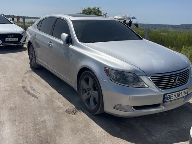 Серый Лексус ЛС, объемом двигателя 4.6 л и пробегом 190 тыс. км за 11000 $, фото 9 на Automoto.ua