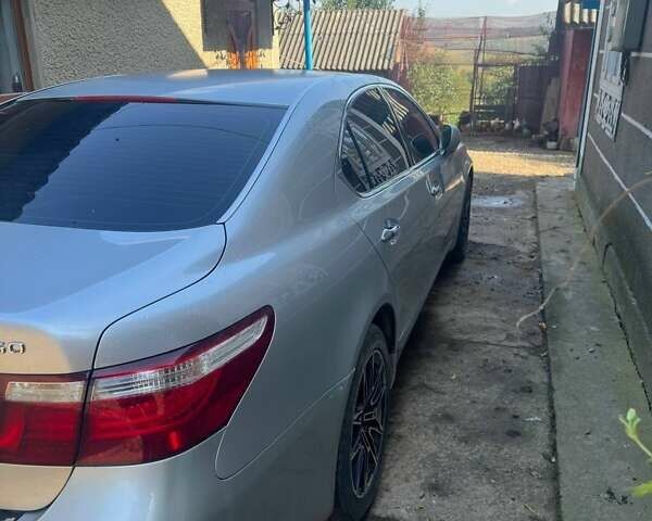 Сірий Лексус ЛС, об'ємом двигуна 4.61 л та пробігом 229 тис. км за 8500 $, фото 4 на Automoto.ua
