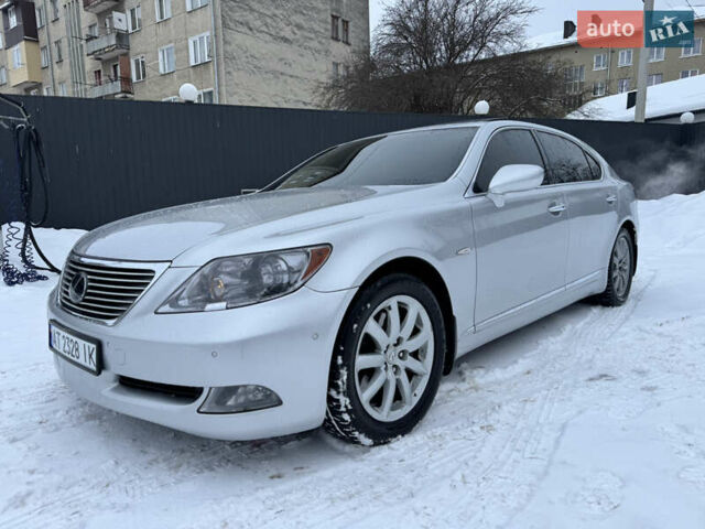 Серый Лексус ЛС, объемом двигателя 4.61 л и пробегом 240 тыс. км за 8500 $, фото 23 на Automoto.ua