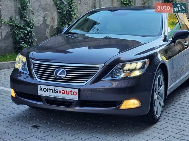 Серый Лексус ЛС, объемом двигателя 4.97 л и пробегом 237 тыс. км за 16999 $, фото 10 на Automoto.ua