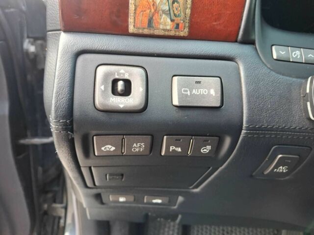 Сірий Лексус ЛС, об'ємом двигуна 5 л та пробігом 340 тис. км за 14500 $, фото 17 на Automoto.ua