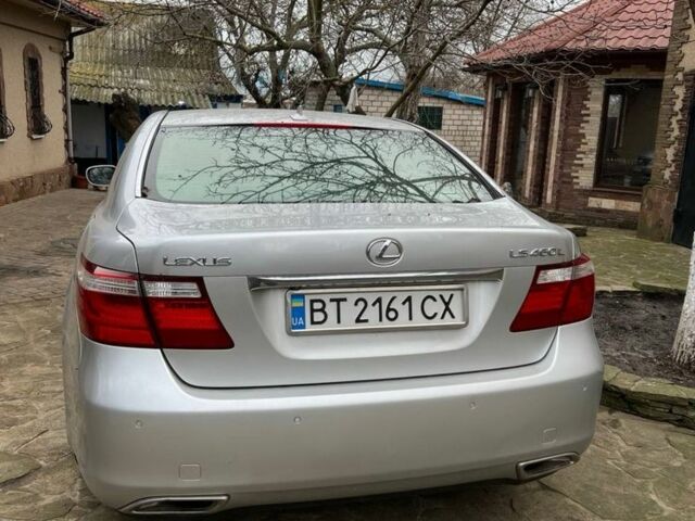Серый Лексус ЛС, объемом двигателя 4.6 л и пробегом 241 тыс. км за 11088 $, фото 2 на Automoto.ua