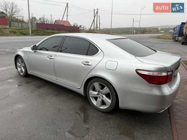 Серый Лексус ЛС, объемом двигателя 4.61 л и пробегом 216 тыс. км за 12800 $, фото 34 на Automoto.ua