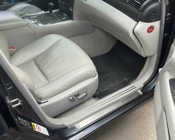 Серый Лексус ЛС, объемом двигателя 4.61 л и пробегом 293 тыс. км за 11500 $, фото 5 на Automoto.ua