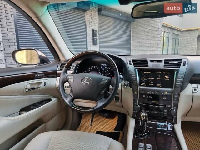 Серый Лексус ЛС, объемом двигателя 4.97 л и пробегом 237 тыс. км за 16999 $, фото 48 на Automoto.ua