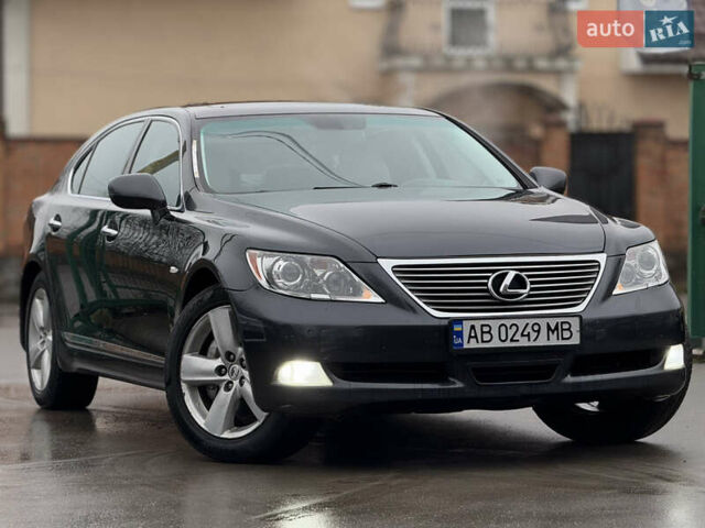Серый Лексус ЛС, объемом двигателя 4.61 л и пробегом 275 тыс. км за 8999 $, фото 5 на Automoto.ua