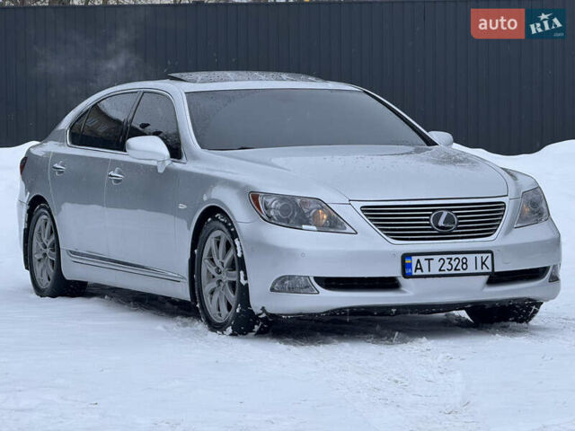 Серый Лексус ЛС, объемом двигателя 4.61 л и пробегом 240 тыс. км за 8500 $, фото 12 на Automoto.ua