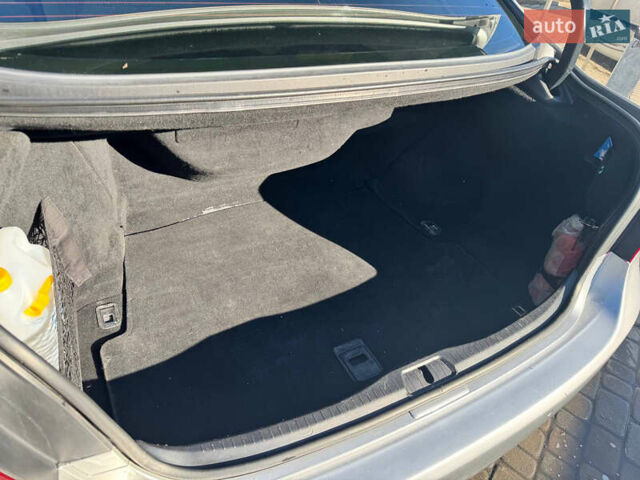 Серый Лексус ЛС, объемом двигателя 4.61 л и пробегом 246 тыс. км за 9500 $, фото 9 на Automoto.ua