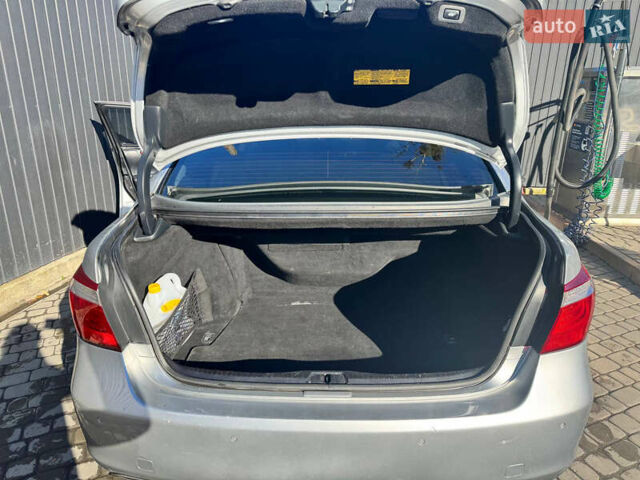 Серый Лексус ЛС, объемом двигателя 4.61 л и пробегом 246 тыс. км за 9500 $, фото 10 на Automoto.ua