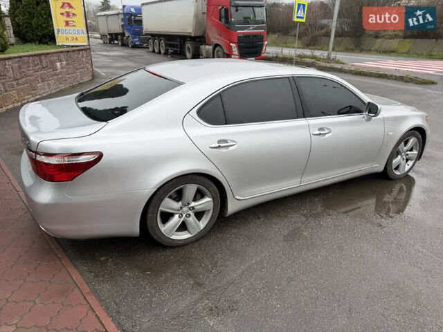 Серый Лексус ЛС, объемом двигателя 4.61 л и пробегом 216 тыс. км за 12800 $, фото 21 на Automoto.ua