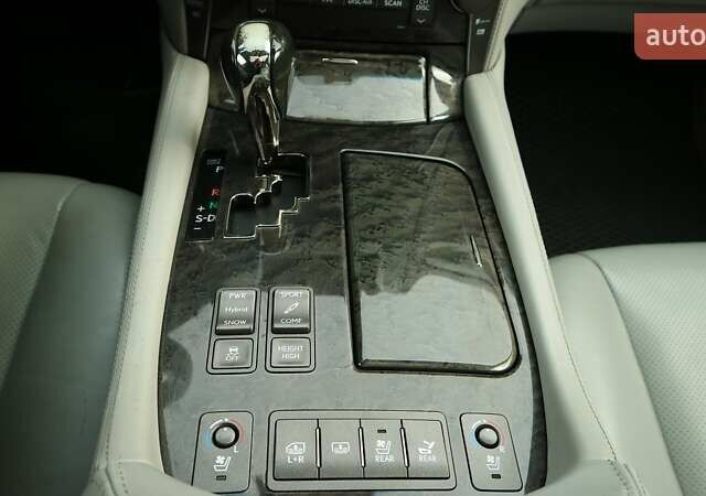 Серый Лексус ЛС, объемом двигателя 5 л и пробегом 164 тыс. км за 11971 $, фото 17 на Automoto.ua