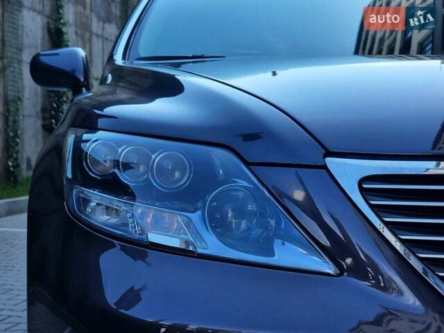 Серый Лексус ЛС, объемом двигателя 4.97 л и пробегом 237 тыс. км за 16999 $, фото 9 на Automoto.ua