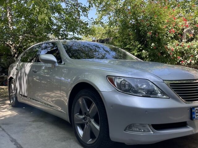 Серый Лексус ЛС, объемом двигателя 4.6 л и пробегом 190 тыс. км за 11000 $, фото 8 на Automoto.ua