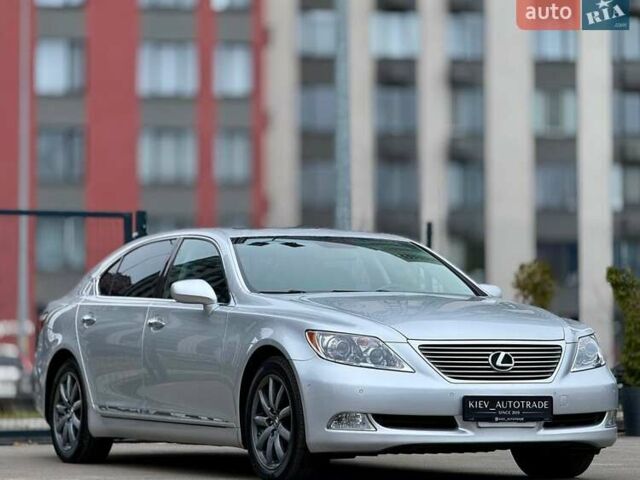 Серый Лексус ЛС, объемом двигателя 4.61 л и пробегом 275 тыс. км за 11500 $, фото 5 на Automoto.ua